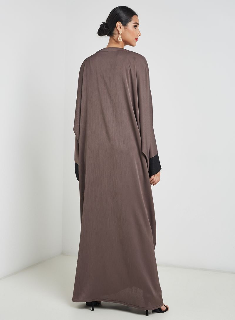 Bahraini style bisht abaya