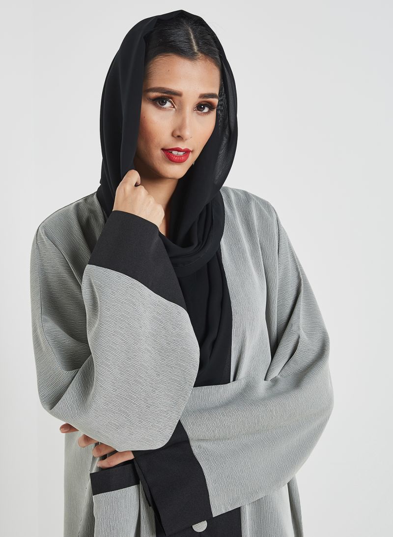 wide sleeves abaya