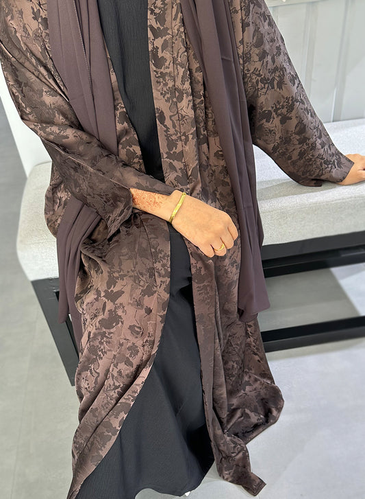Self-Printed Collar and Bisht-Style Bahraini Chic Abaya | Bsi4007
