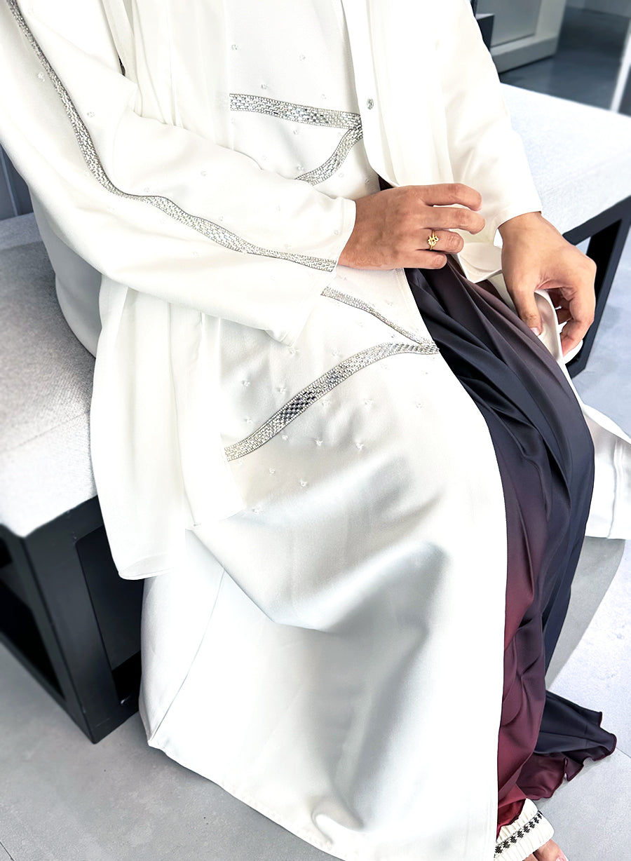 Chic White Abaya With Lace And Bead Embellishments For Timeless Elegance | Bsi4023