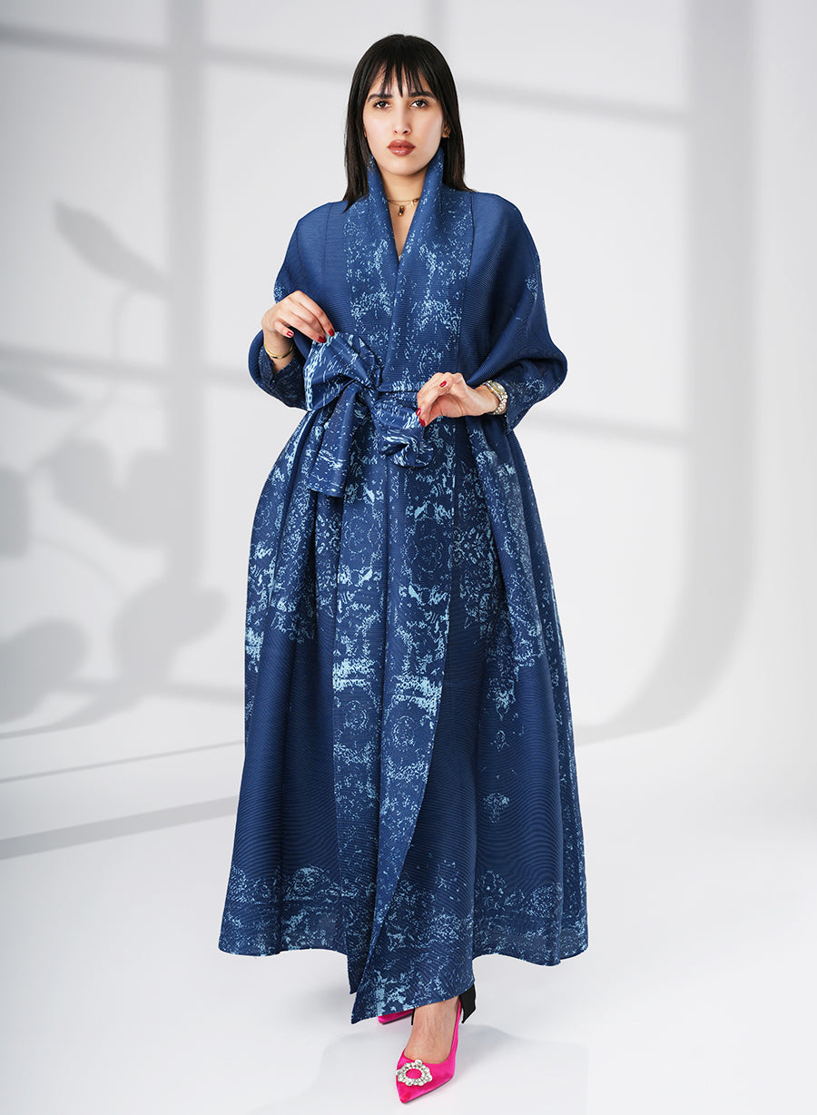 A Modern Bahraini Style Self-Printed Pleated Bisht Abaya With Classic Patterns | Bsi4107