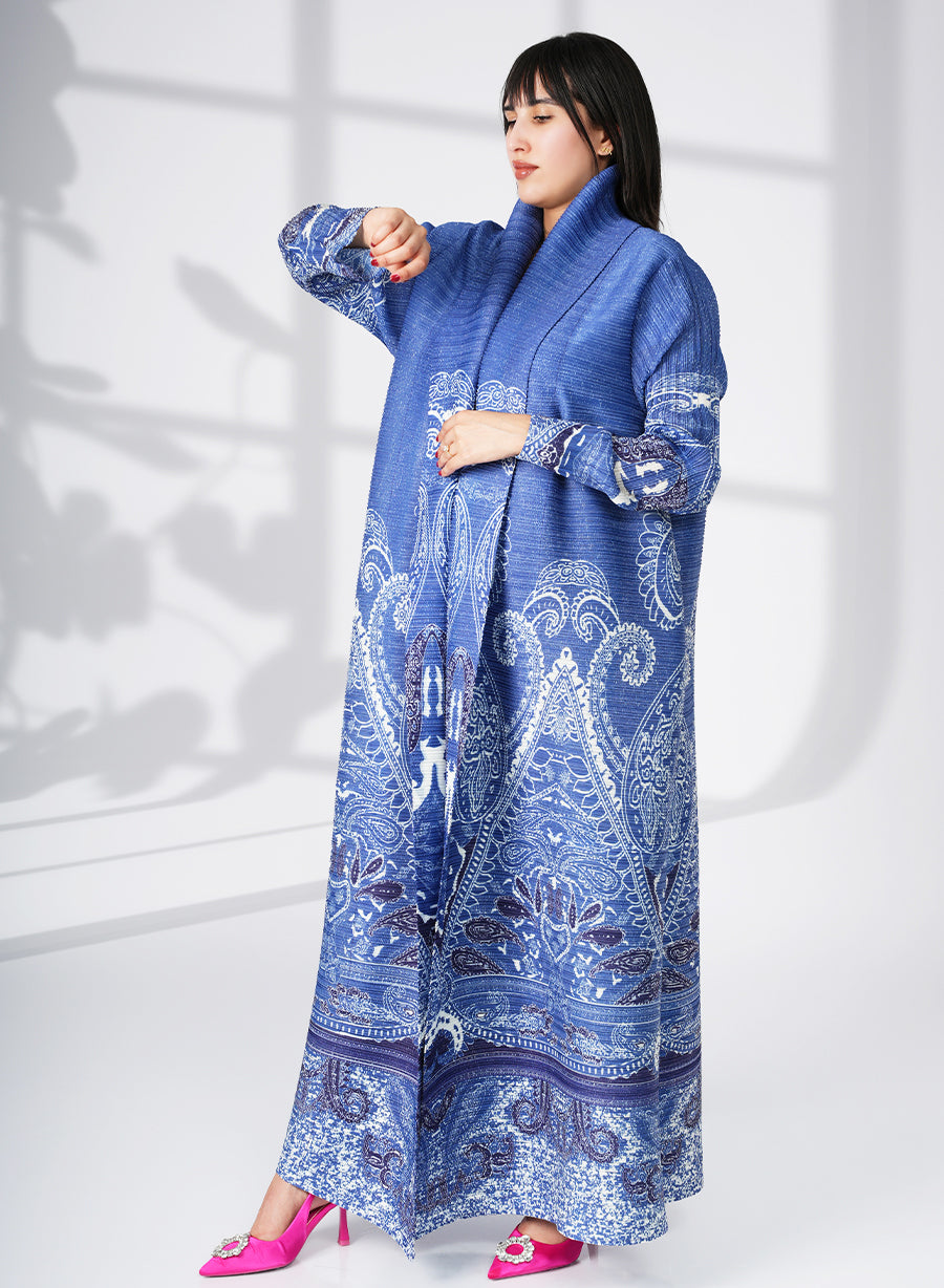 A Modern Self-Printed Pleated Bisht Abaya With Classic Patterns | Bsi4129