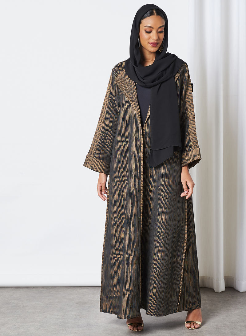 Collared bisht